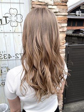 トレフル 東岸和田店(Trefle) 20代30代40代☆大人可愛い小顔ミルクティーベージュ艶感