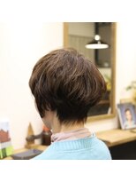 テイラー(TAILOR)&nbsp;ツーセクションカット絶壁解消ショートパーマスタイル骨格補正