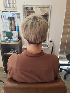 ヘアプラスアイズブルーム(hair+eyes bloom) メンズショート