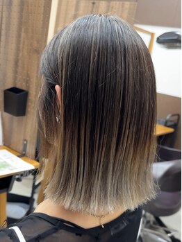 キャロル(CAROL)の写真/頭皮や髪に優しい自然由来を使用◎ダメージレスで、手触りよく、指通りなめらかなヘアへと導きます。