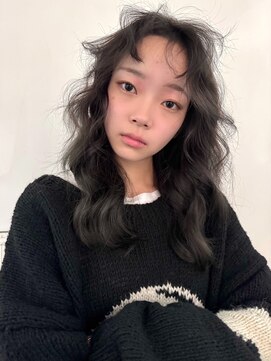 ソイ コンク 下北沢(soi conc) 【olive】オリーブカラー_ミディアムレイヤー_コテ巻きアレンジ