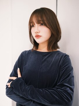 丸くならない上品な大人レイヤーボブ/オリーブブラウン