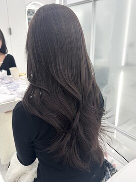コア プラス 立川(COA PLUS) 黒髪じゃない透明感グレージュレイヤーカットで後ろ姿も可愛く！