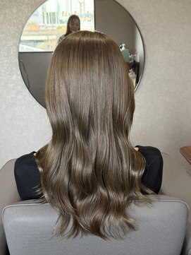 ツキヒ(TUKIHI) グレージュカラー