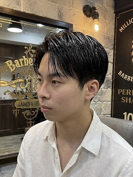 ミリオンバックス 上野(Million Bucks) 韓国風バーバースタイル