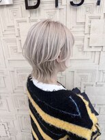 ヘアアンドメイク ビス イオンモール八幡東店(Bis!)&nbsp;ホワイトベージュ×ネオウルフレイヤーショート