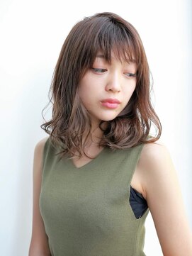 ルティア 池袋(Lutia) ゆる巻きセミロング