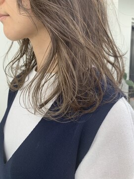 カフネ ジュントス ヨロ(Cafune' juntos YOLO) ハイライトイルミナカラーシアグレージュ