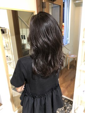 ワンバイワンクラッカ(one by one CLACCA) 大人セミロング レイヤー