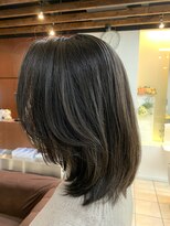 クオリス 上板橋店(QUALIS) ミディアムレイヤー 前上がりスタイル フェイスレイヤー 小顔