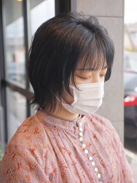 メゾン アヴァロ(Maison Avallo) ダークトーンのマッシュウルフスタイル