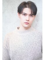 ジョエミバイアンアミ(joemi by Un ami)&nbsp;(joemi 新宿)センターパート 前下がりセンターパート 近江