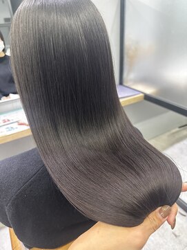 リジー(Litzy) ’暗髪美髪ケア×TOKIOインカラミ’