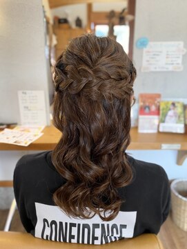 ギャロップヘアー ハーフアップ
