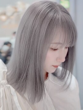 ジィルム(XELM) ハイライトカラーミルクティーベージュレイヤーカット