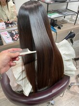 佐賀でも叶う！髪質改善×縮毛矯正で、艶やかな美髪へ【佐賀/縮毛矯正/髪質改善/酸性ストレート】