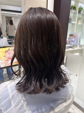 エムタニグチミュー(MTANIGUCHI Mieux) くびれヘア/清楚系/ミディアムヘア/多毛/セミロング