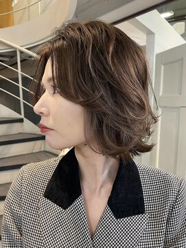 ロライマ 中目黒(roraima) 大人のこなれ感ショートボブ/アッシュブラウン