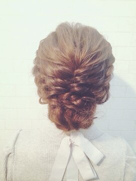 ヘアメイクサロンシャルメ(Hair Make Salon CHARMER) もこもこシニヨン