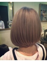 ブラッシュ(brush) アッシュ&前下がりボブ