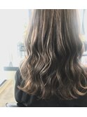 【札幌平岡　デザインカラー(ハイライト)】　五十嵐美穂