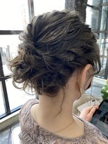 スタジオドーム(studio DOmE)&nbsp;ボブでも華やかアップスタイル/シニヨン/波ウェーブ/結婚式/モテ