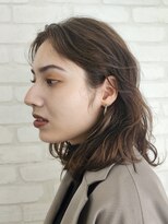 グレープバイン 辻堂(GRAPEVINES)&nbsp;ミディアム／パーマスタイル／長めバング／束感