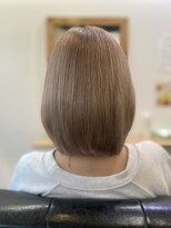 ラビス クローバー(Lovis clover)&nbsp;ミルクティーベージュ　イメチェンヘアスタイル　モードヘア