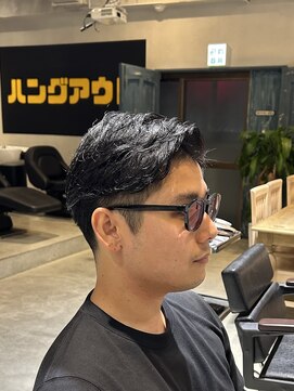 ハングアウト(Hangout) かき上げ2ブロ刈り上げスタイル