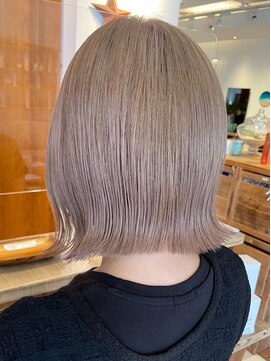 ミスト(mist) 〔mist〕ダブルカラー/切りっぱなしボブ/ぱっつんボブ/金沢文庫