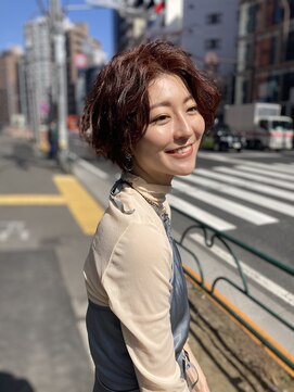 ヨヨ(yoyo) ショートボブxパーマx暖色