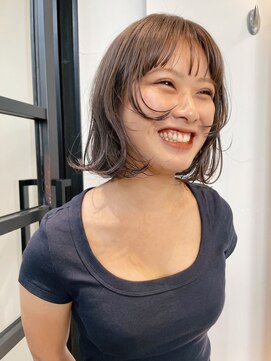 ヴヴ(Bub) short bob/ショートボブ　顔周りレイヤー　アッシュ