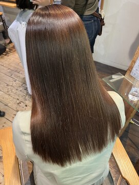 ヨンセンチメートルヒロサカ(4cm HIROSAKA) 髪質改善ストレート