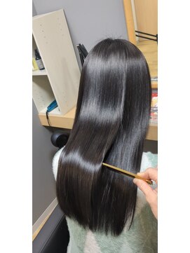 スリーク バイ ロイ 円町本店(sleek by roy) キラキラツヤツヤ髪質改善ストレート