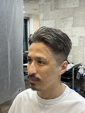 ストローヘアー(STRAW hair) ダブルカラー　ブリーチ　アッシュグレー