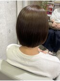 オリーブブラウン×ぱつっとボブ