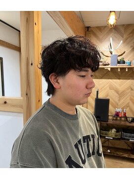 ティピ(tipi) 波巻きパーマ/センターパート/メンズカット/メンズパーマ/香椎駅