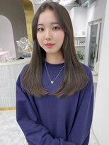 エトワール バイ ヴィンス(etoile by vince)&nbsp;大人っぽレイヤーカット/透明感オリーブグレージュ