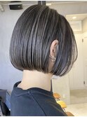 横浜西口タッセルボブ切りっぱなしボブラベンダーアッシュカラー