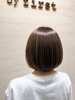 ウイ バイ ファースト 北四番丁店(u'i by first)&nbsp;ツヤ感たっぷりの大人ボブ