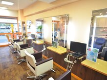 アイリッシュ ヘアー(Irish HAIR)の雰囲気（バリアフリーな店内☆いつもお客様の笑顔が絶えません！！）