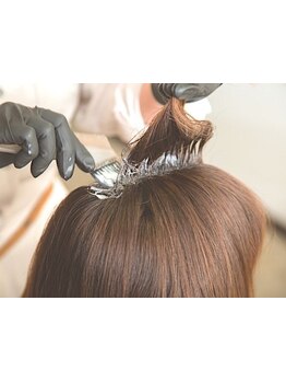 【ファーストグレイの方も大歓迎】大人女性の願いを叶えるグレイカラー!透明感,鮮やかな色でお洒落を楽しむ