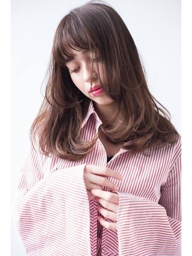 フェリア 緑地公園(FERIA) ロングレイヤー×透明感ベージュ