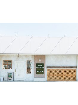 スタッフが2人だから広い店内も密にならず、ゆっくり寛いでもらえるのが当店の魅力☆