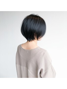 サラジュ 逆瀬川店(SARAJU) 【サラジュ】アイロンなくてもキレイ♪黒髪ショート。ヘナカラー