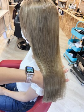 モリバイリトル(mori by little) ベージュカラー