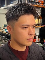 ビンゴ(BINGO)&nbsp;1090黒髪短髪ショートアップバング束間ツーブロック刈り上げ