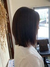 楽流頭 オブヘアー(of hair) レイヤーボブ