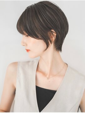 テュケー(TYCHE) シルエット綺麗な大人美人ショート/絶壁解消/黒髪/ひし形/くびれ