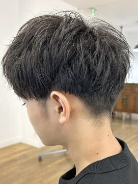 ヘッズ 本八幡店(HEADS) MEN'S HAIR  センターパート　ツイストスパイラル　コンマヘア